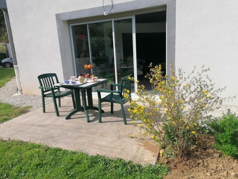 Chambre Et Table D'Hotes La Meule Poligny  Exterior photo